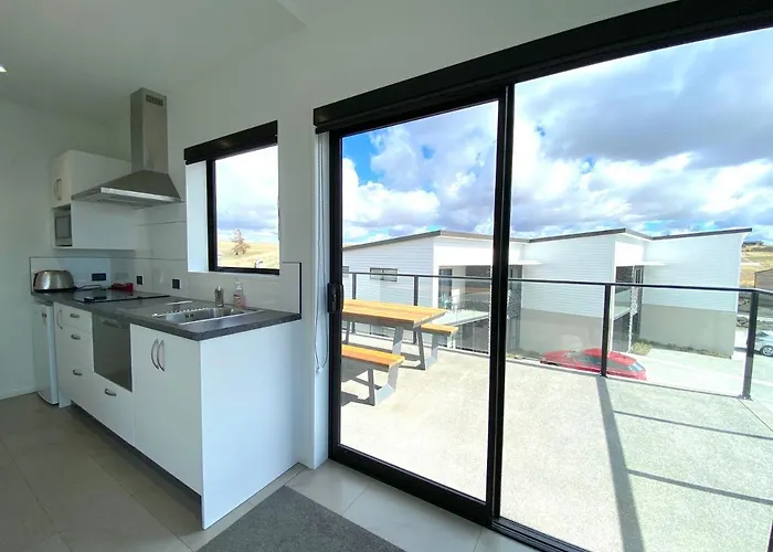 Galaxy Lakeview House