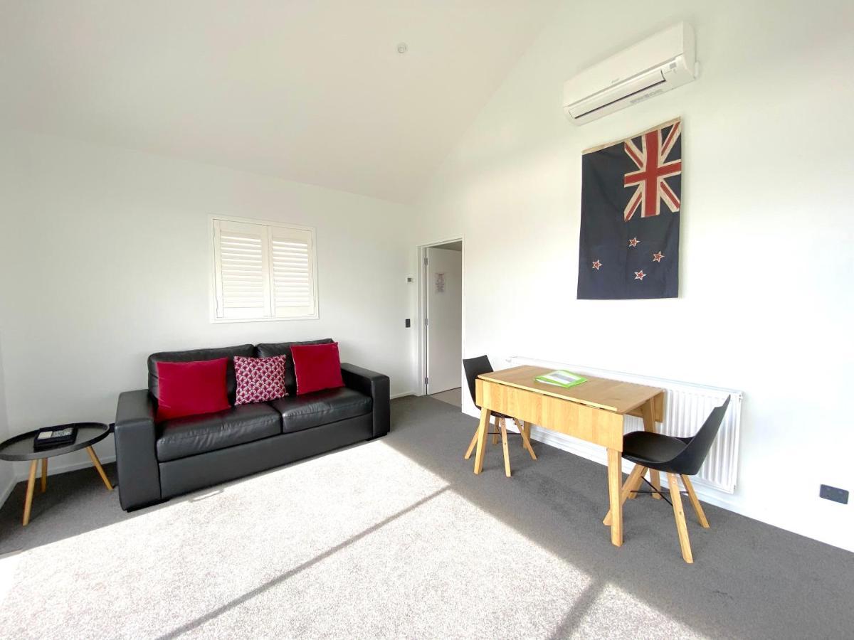 Galaxy Lakeview House Holiday home